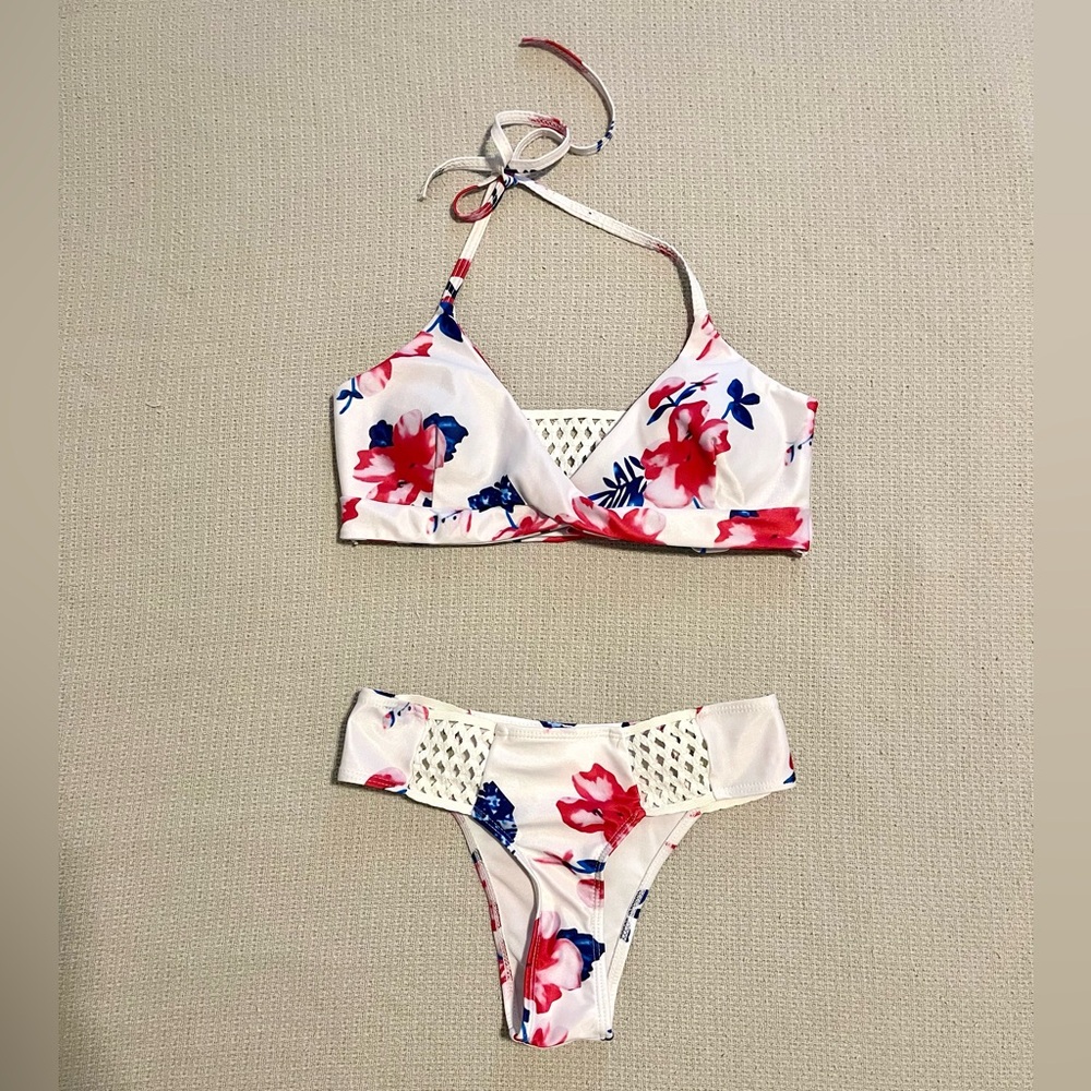 NWOT White Floral Bikini